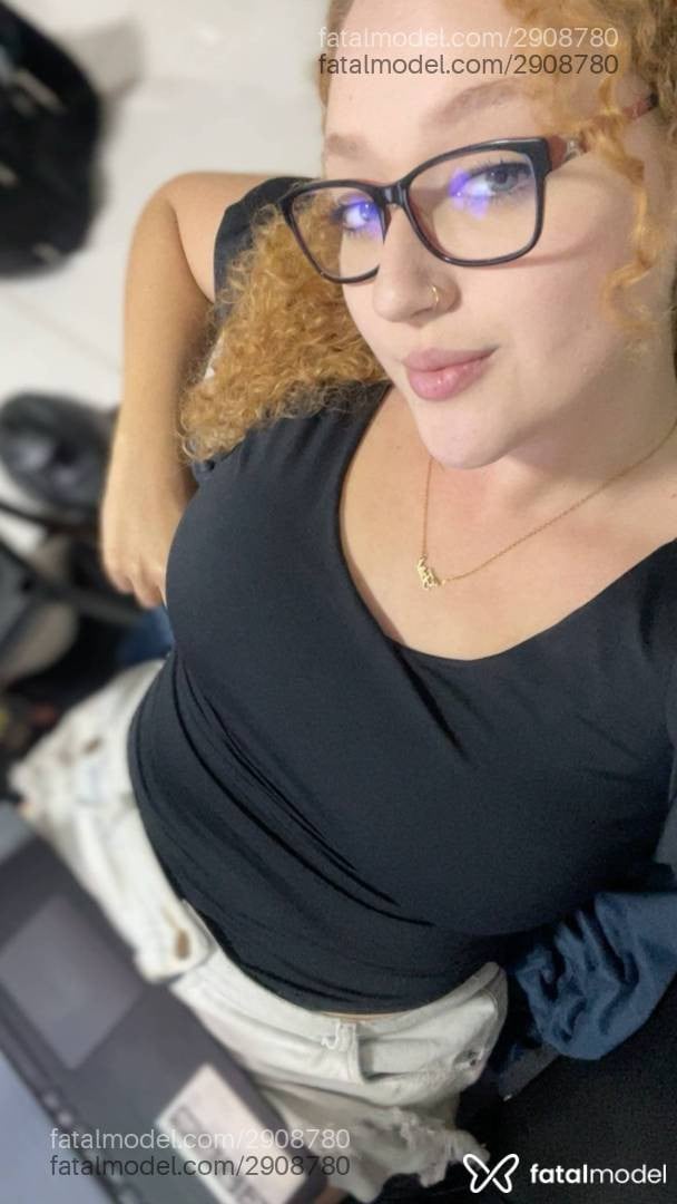 Acompanhante mulher ruiva (o) de olhos azuis em Virtual Acompanhante mulher ruiva (o) de olhos azuis em Virtual - Mariii