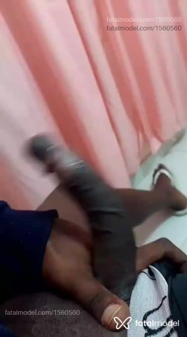 Acompanhante homem morena (o) de olhos castanhos em Rio das Ostras - FELIPE