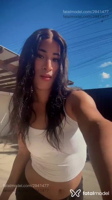 Acompanhante mulher trans morena (o) de olhos castanhos em Maringá - Bela Fern