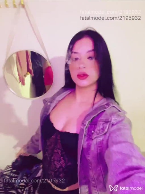 Acompanhante mulher morena (o) de olhos castanhos em Tubarão Acompanhante mulher morena (o) de olhos castanhos em Tubarão - Mmmmm