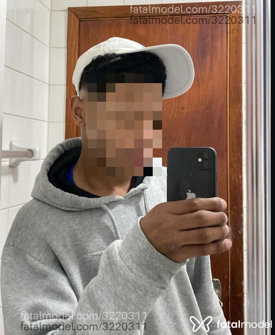 Acompanhante homem morena (o) de olhos pretos em Itajubá - Preto