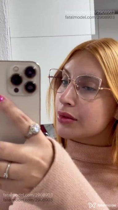 Acompanhante mulher ruiva (o) de olhos castanhos em Campina Grande - Valentina Prado