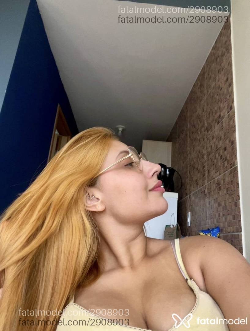 Acompanhante mulher ruiva (o) de olhos castanhos em Campina Grande - Valentina Prado