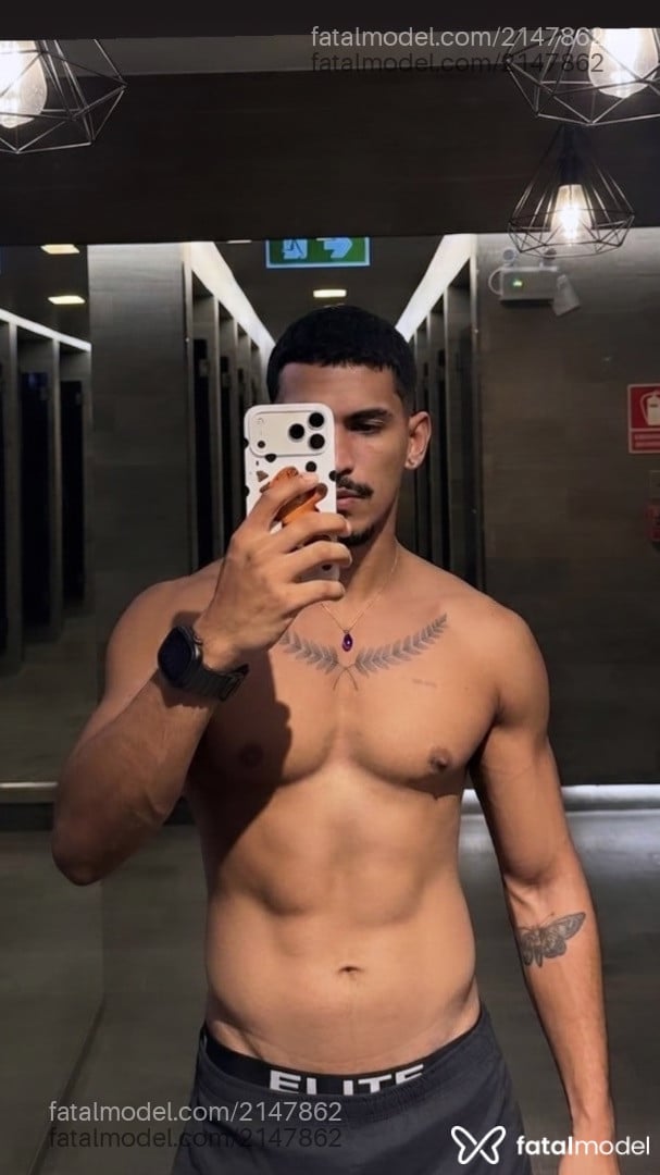 Acompanhante homem morena (o) de olhos castanhos - Henrique Gonçalves Acompanhante homem morena (o) de olhos castanhos - Henrique Gonçalves