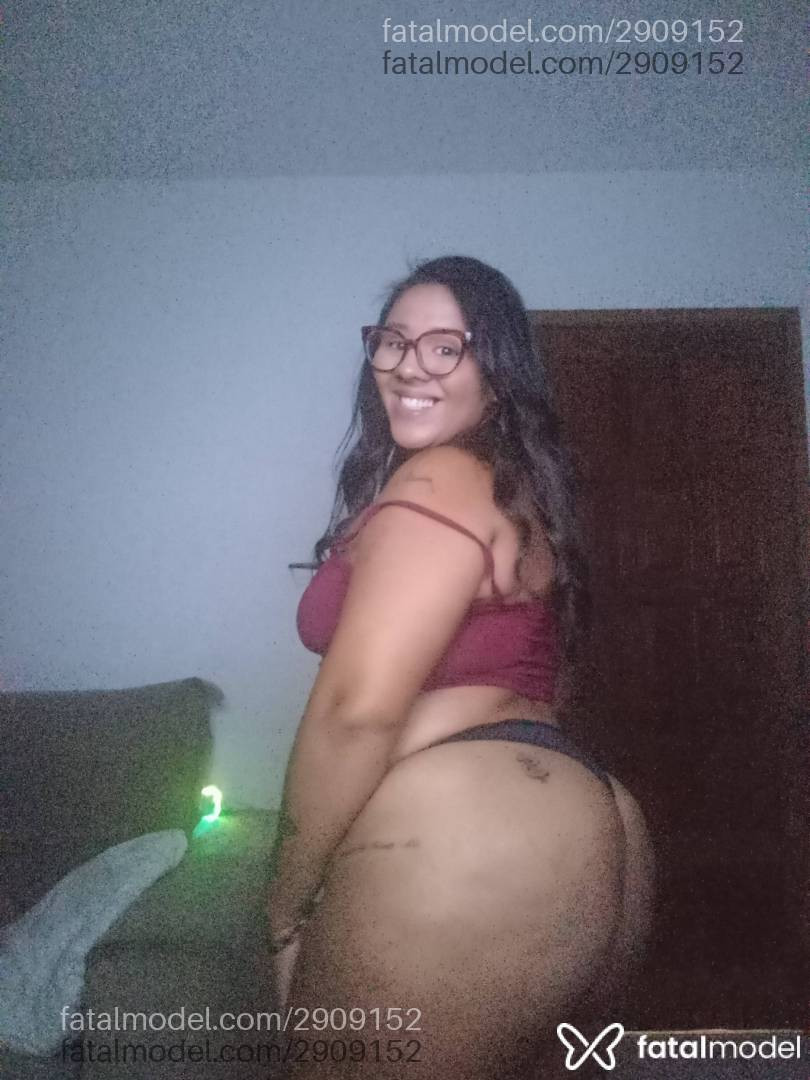 Acompanhante mulher com cabelo castanho de olhos pretos em Virtual - Briza