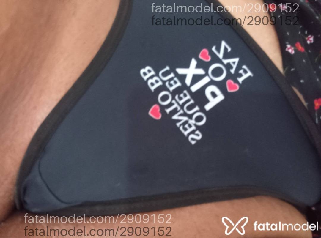 Acompanhante mulher com cabelo castanho de olhos pretos em Virtual - Briza