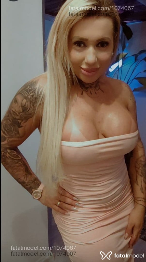 Acompanhante mulher loira (o) de olhos castanhos em Curitiba - Leticia Rangel