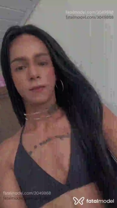 Acompanhante mulher trans com cabelo castanho de olhos castanhos em São José Acompanhante mulher trans com cabelo castanho de olhos castanhos em São José - Lia Reis