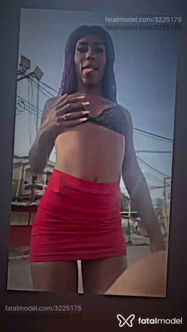 Acompanhante mulher trans morena (o) de olhos castanhos em Virtual - Faelly