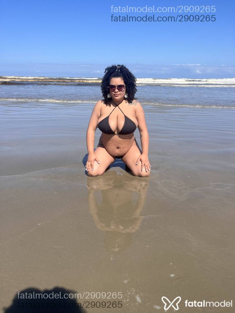 Acompanhante mulher morena (o) de olhos castanhos - Lolah