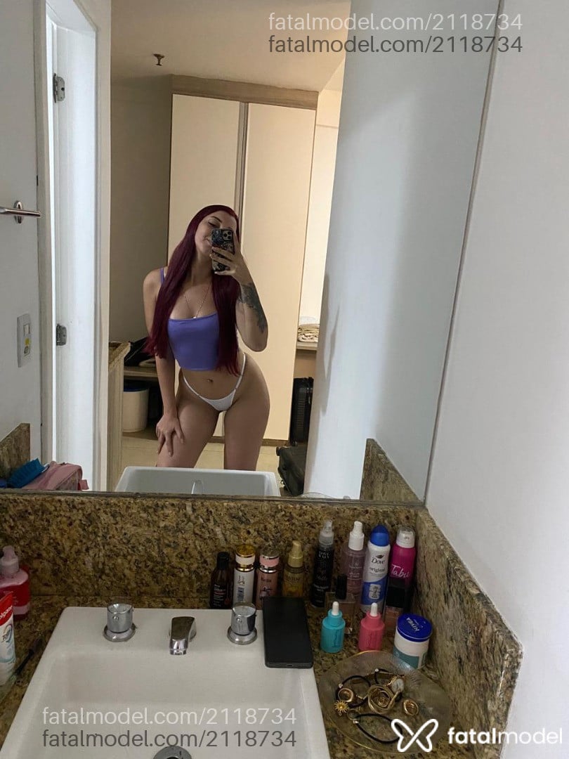 Acompanhante mulher com cabelo castanho de olhos castanhos em Macaé - Sofia Martinelli