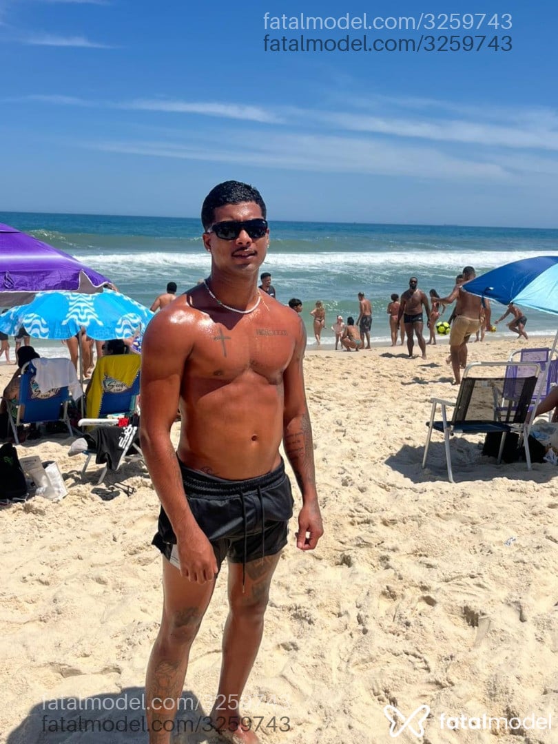 Acompanhante homem morena (o) de olhos castanhos em Rio de Janeiro - Israel Oliveira