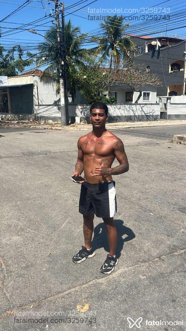 Acompanhante homem morena (o) de olhos castanhos em Rio de Janeiro - Israel Oliveira