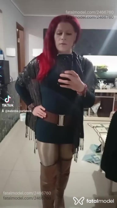 Acompanhante mulher trans ruiva (o) de olhos castanhos em Fazenda Rio Grande Acompanhante mulher trans ruiva (o) de olhos castanhos em Fazenda Rio Grande - Sabrina Parlatore