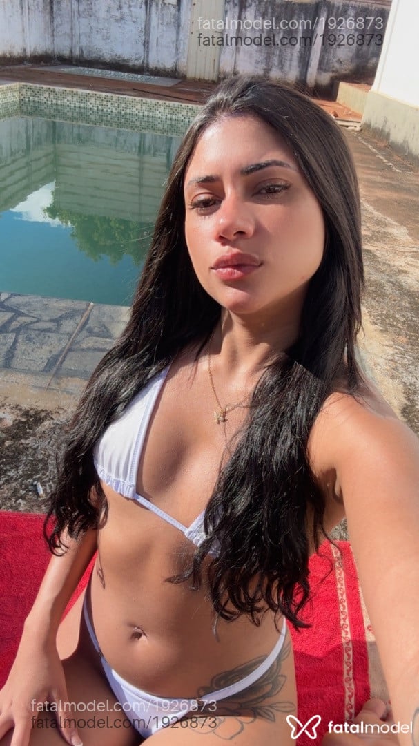 Acompanhante mulher com cabelo castanho de olhos castanhos em Oliveira - Scarlett Prado