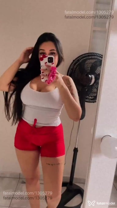 Acompanhante mulher morena (o) de olhos pretos em Uberaba - Isabella Moraes