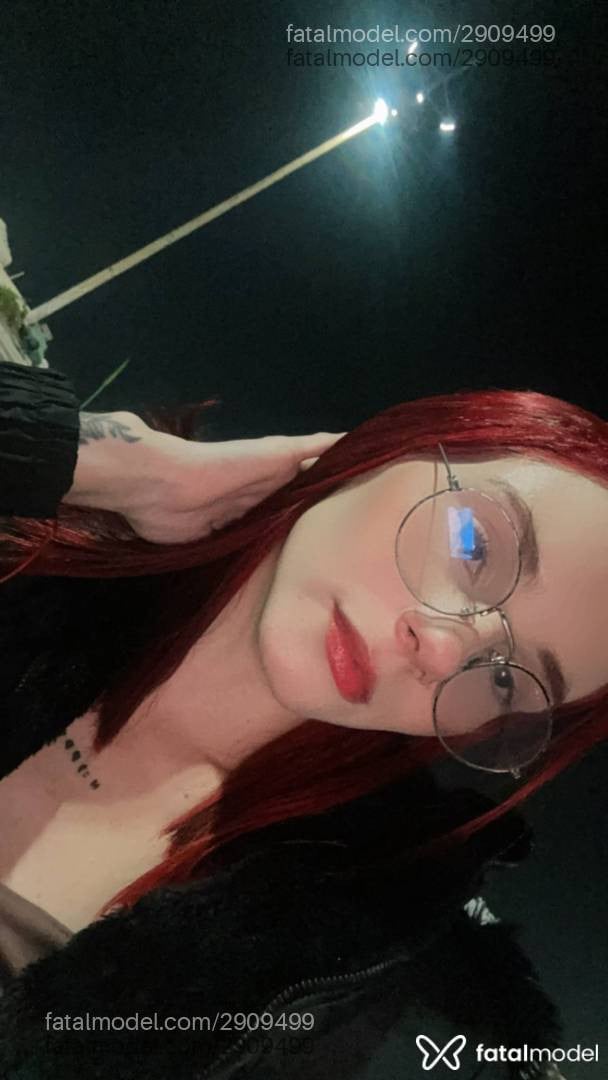 Acompanhante mulher ruiva (o) de olhos castanhos em Rio de Janeiro - May