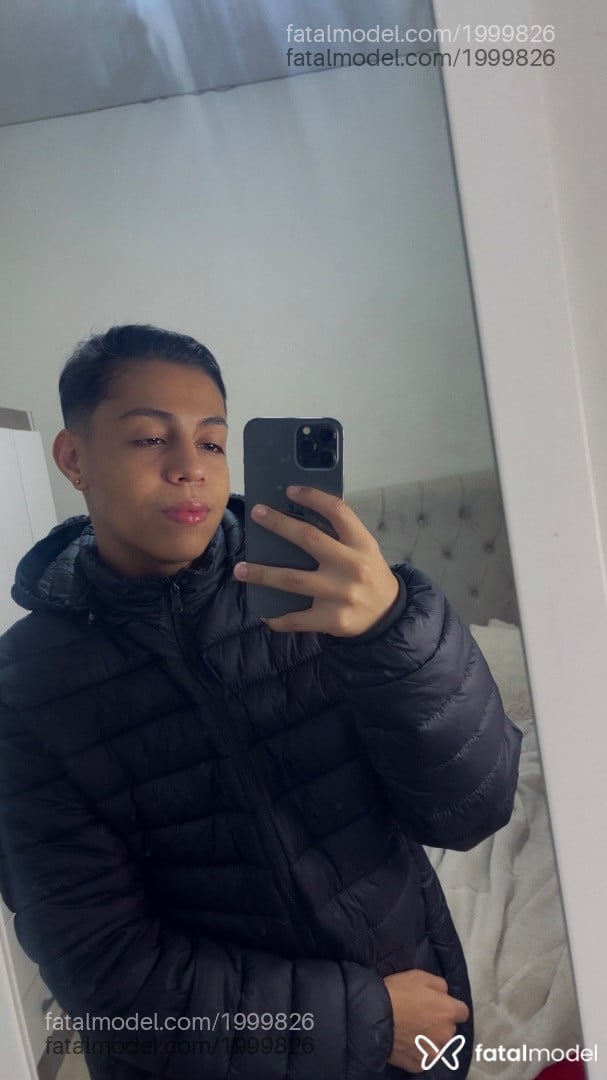 Acompanhante homem com cabelo castanho de olhos castanhos em Campinas - Felipe