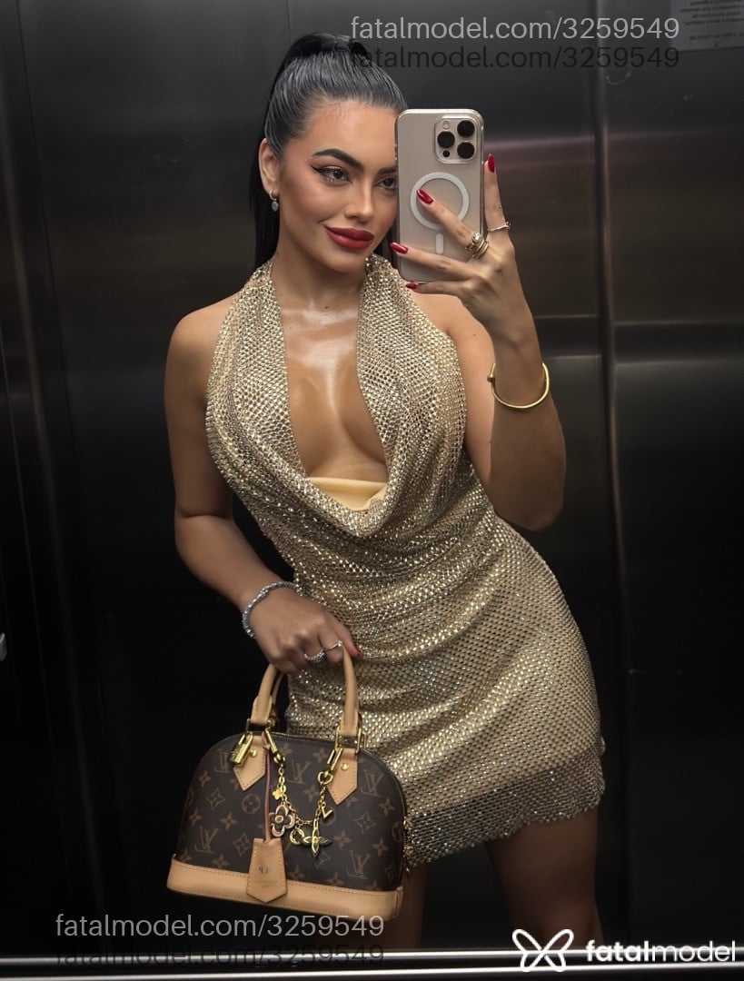 Acompanhante mulher morena (o) de olhos castanhos em Sinop Acompanhante mulher morena (o) de olhos castanhos em Sinop - Sofia Andrade