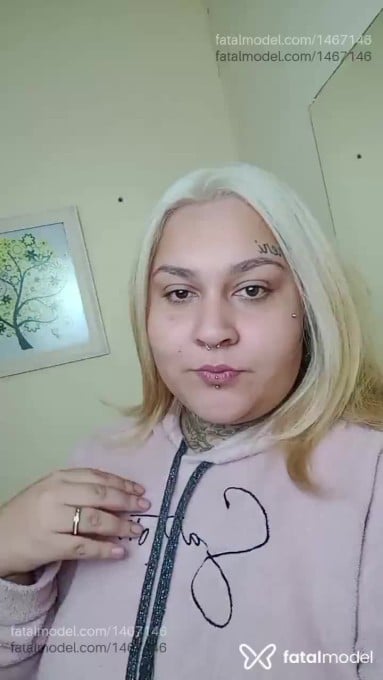 Acompanhante mulher loira (o) de olhos castanhos em Imbituba Acompanhante mulher loira (o) de olhos castanhos em Imbituba - Helena Lucero