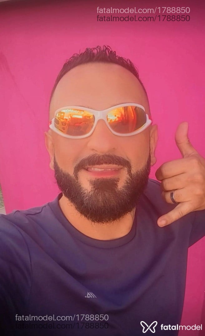 Acompanhante homem morena (o) de olhos castanhos em Rio Claro - Ykaro
