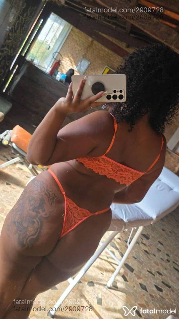 Acompanhante mulher morena (o) de olhos pretos em Atibaia - Maju Ferrari