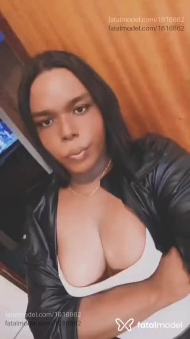 Acompanhante mulher trans morena (o) de olhos castanhos em Maringá Acompanhante mulher trans morena (o) de olhos castanhos em Maringá - Amanda