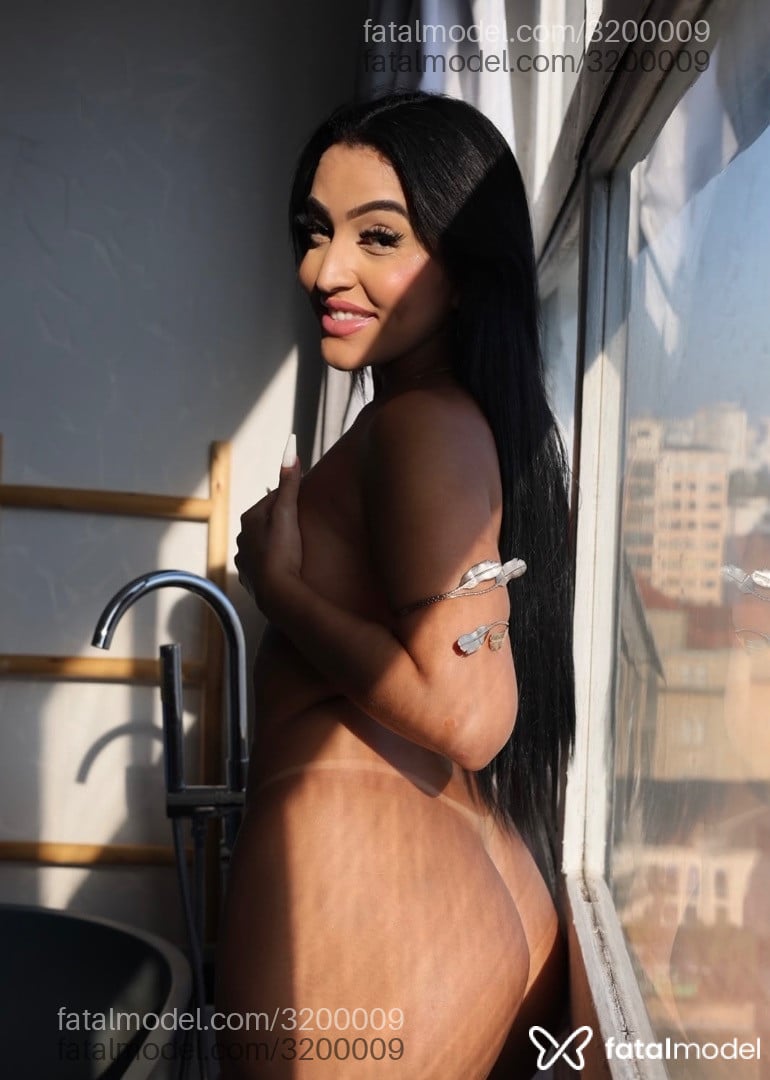 Acompanhante mulher morena (o) de olhos castanhos em Uberaba - Bruna