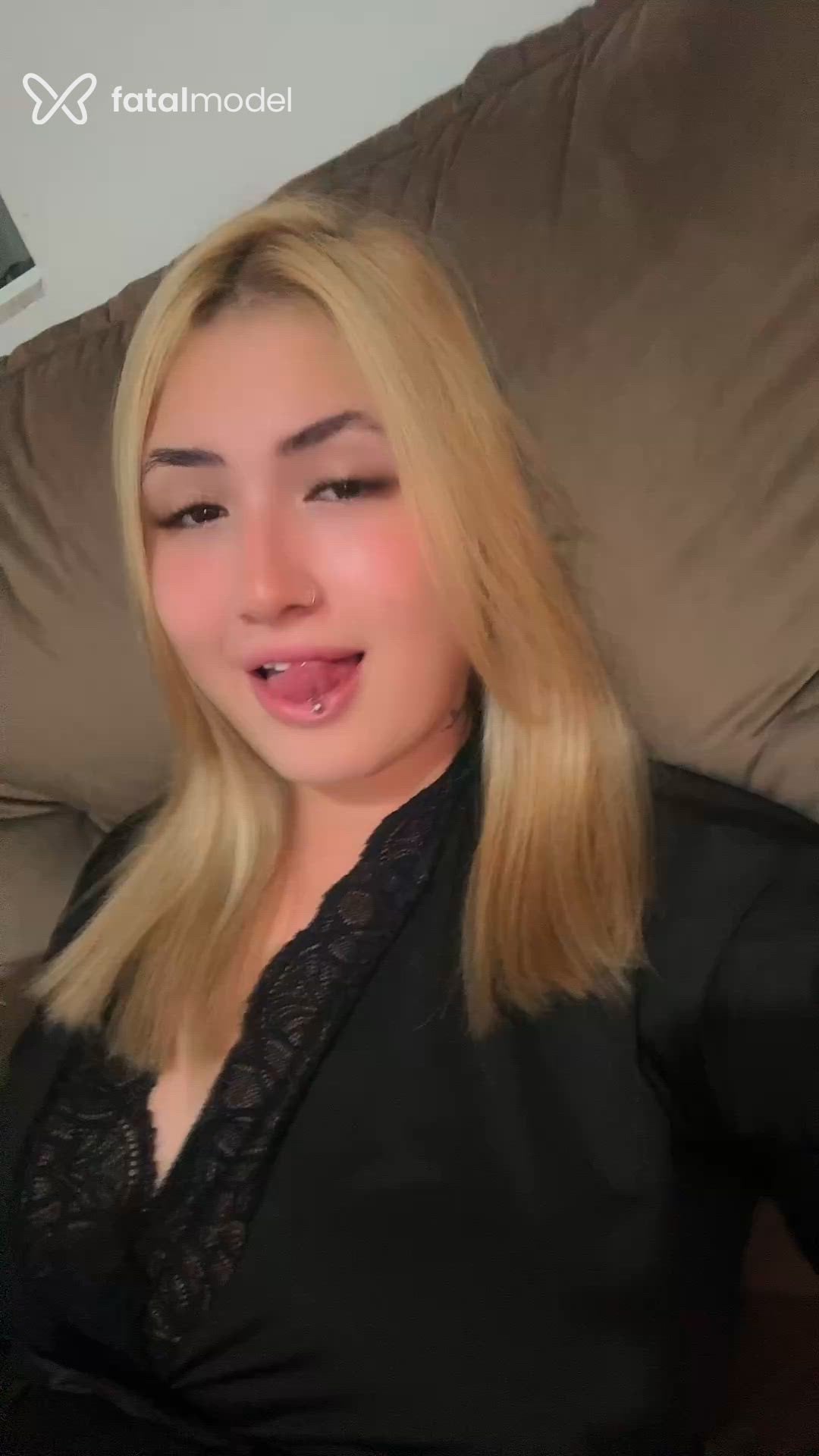 Acompanhante mulher loira (o) de olhos mel em Ribeirão Preto Acompanhante mulher loira (o) de olhos mel em Ribeirão Preto - Camilla Valença