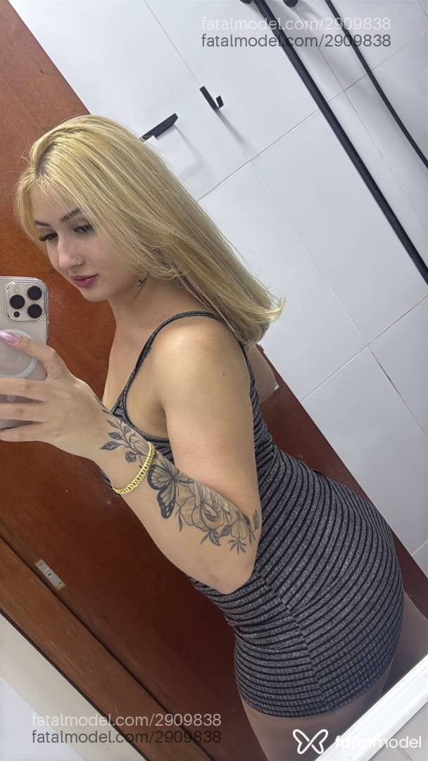 Acompanhante mulher loira (o) de olhos mel - Camilla Valença