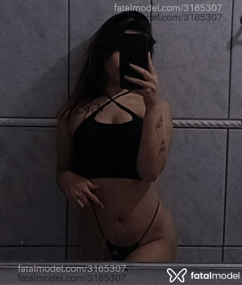 Acompanhante mulher morena (o) de olhos castanhos em Pescaria Brava Acompanhante mulher morena (o) de olhos castanhos em Pescaria Brava - Alerquina