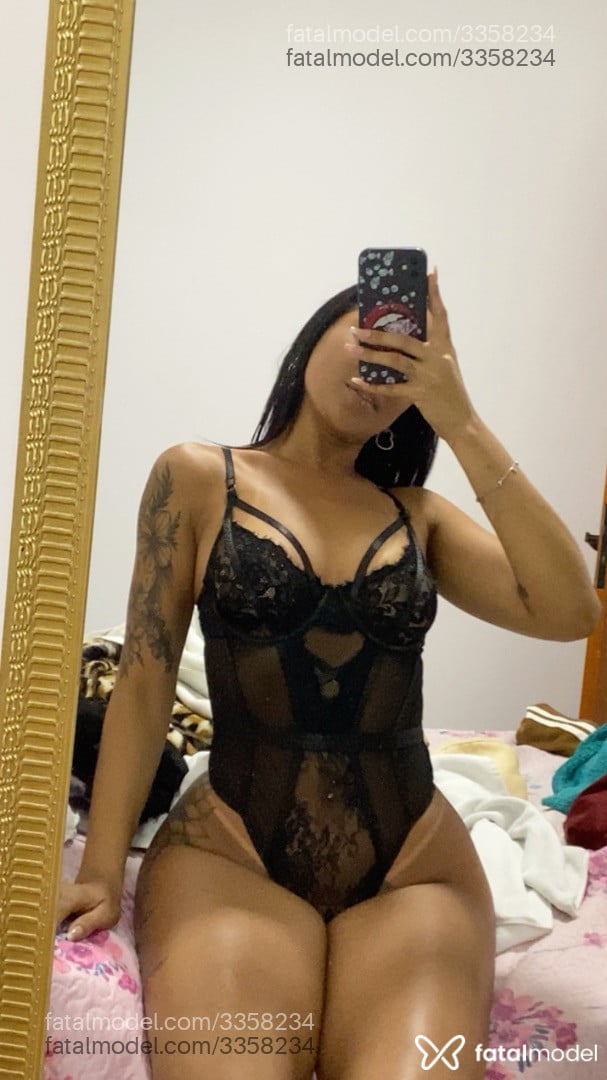 Acompanhante mulher morena (o) de olhos castanhos em Vitória da Conquista - Ayla Monaco