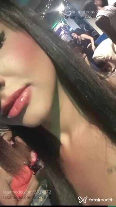 Acompanhante mulher morena (o) de olhos castanhos - Bruna Acompanhante mulher morena (o) de olhos castanhos - Bruna