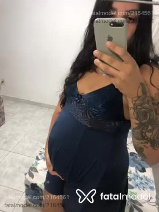 Acompanhante mulher com cabelo castanho de olhos castanhos em Virtual Acompanhante mulher com cabelo castanho de olhos castanhos em Virtual - Tokio blooming