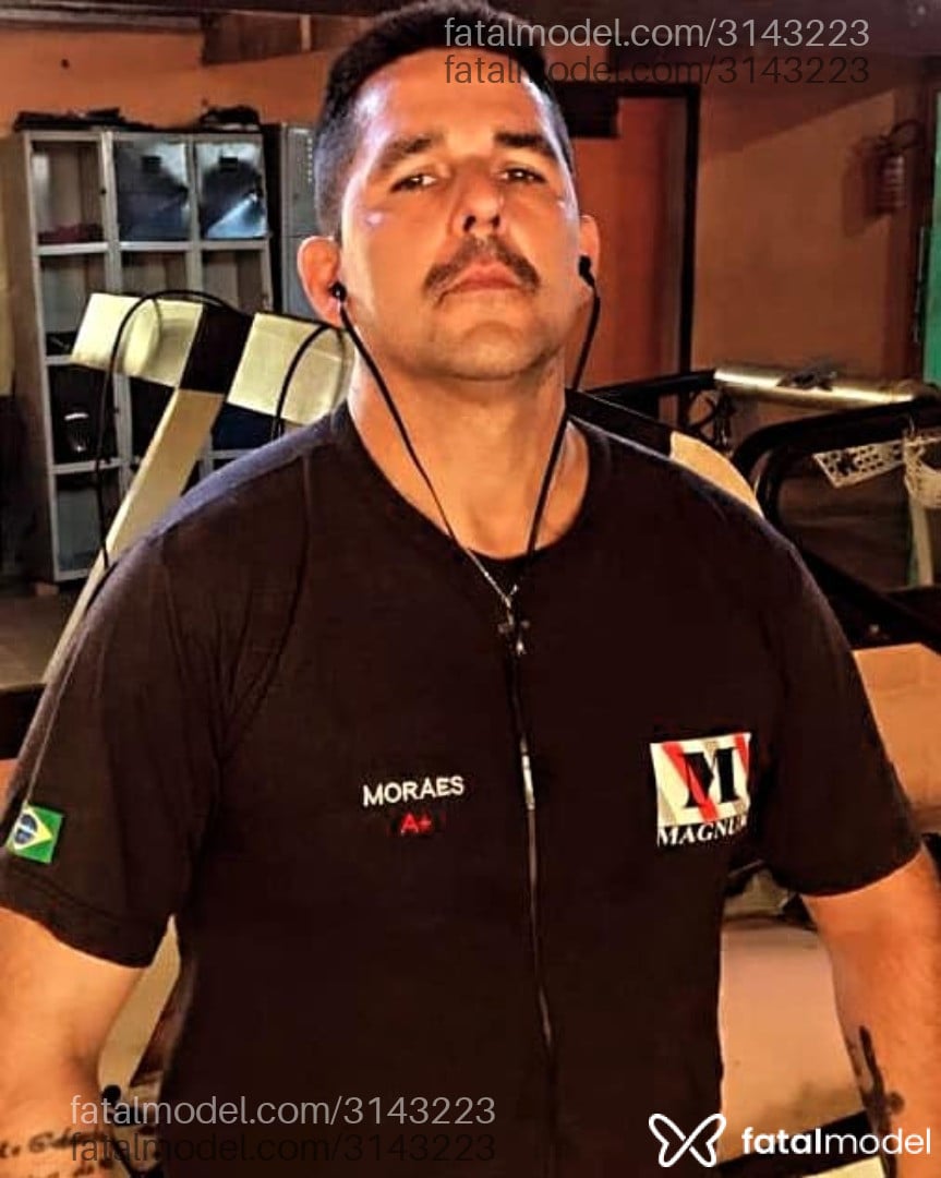 Acompanhante homem morena (o) de olhos castanhos - Moraes Acompanhante homem morena (o) de olhos castanhos - Moraes