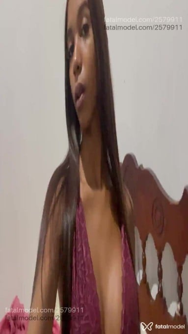 Acompanhante mulher trans morena (o) de olhos pretos em Belo Horizonte Acompanhante mulher trans morena (o) de olhos pretos em Belo Horizonte - Lua