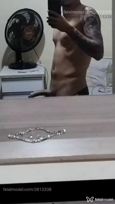Acompanhante homem morena (o) de olhos castanhos em Palhoça - Guilherme