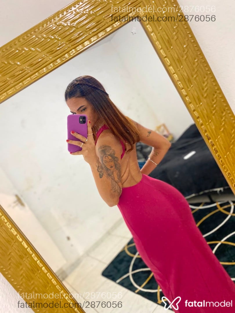 Acompanhante mulher com cabelo castanho de olhos castanhos em Carapicuíba - Mell