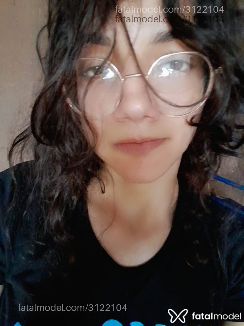 Acompanhante mulher morena (o) de olhos castanhos - Mizuzinha