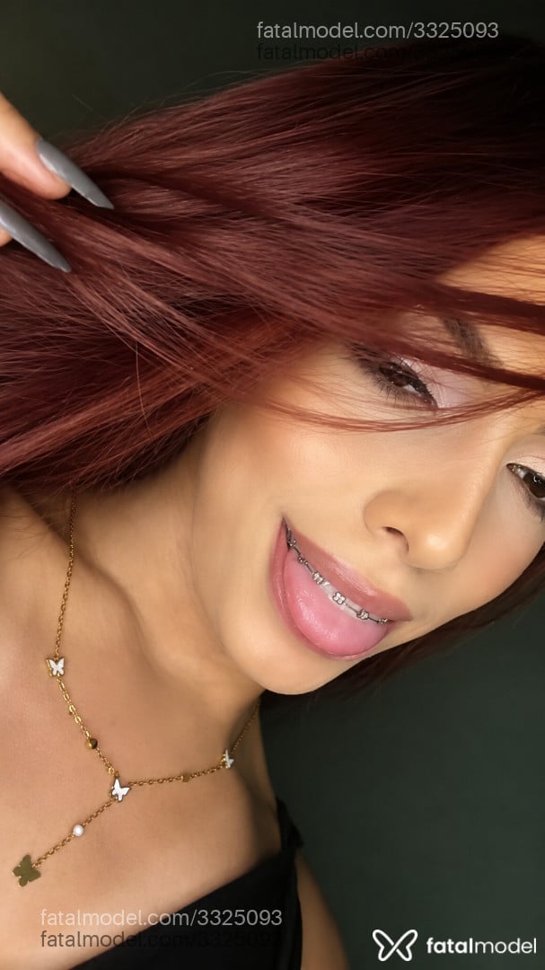 Acompanhante mulher trans ruiva (o) de olhos pretos em Paulista - Letícia Beatriz