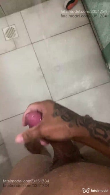 Acompanhante homem com cabelo castanho de olhos castanhos em Manaus - Wuddy