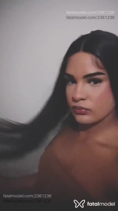 Acompanhante mulher trans loira (o) de olhos castanhos em Porto Seguro - Maya