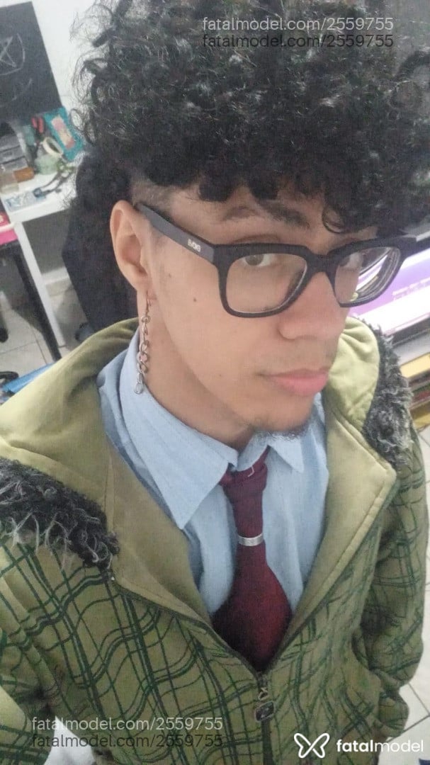 Acompanhante homem com cabelo castanho de olhos castanhos em Virtual - Yan Eduardo