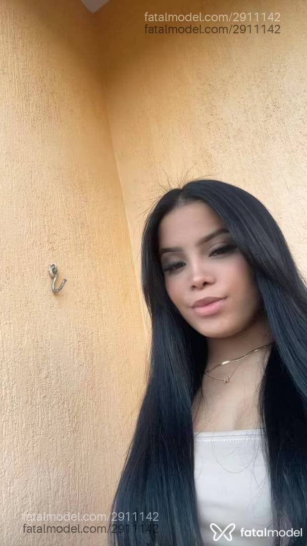 Acompanhante mulher morena (o) de olhos castanhos - Letícia Viera