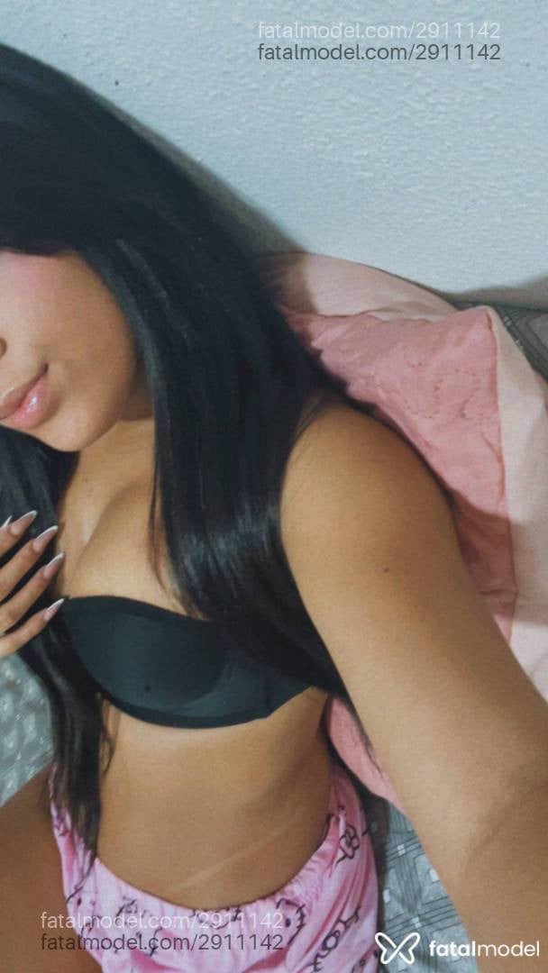 Acompanhante mulher morena (o) de olhos castanhos - Letícia Viera