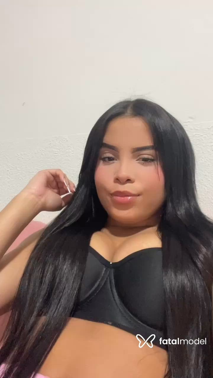 Acompanhante mulher morena (o) de olhos castanhos - Letícia Viera