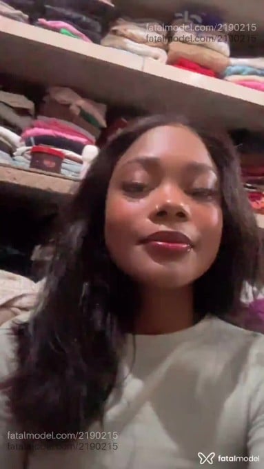 Acompanhante mulher com cabelo castanho de olhos mel - Morgana