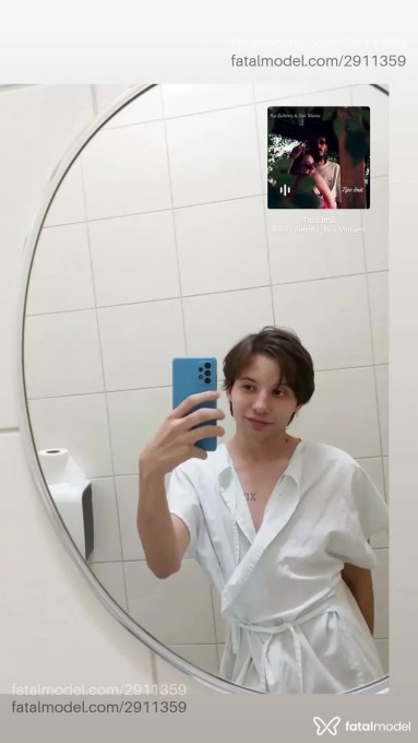 Acompanhante homem com cabelo castanho de olhos castanhos em Virtual - Lucas
