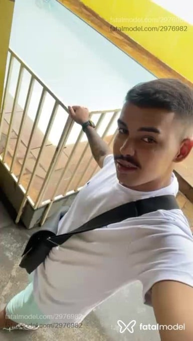 Acompanhante homem morena (o) de olhos pretos - Gustavo Acompanhante homem morena (o) de olhos pretos - Gustavo