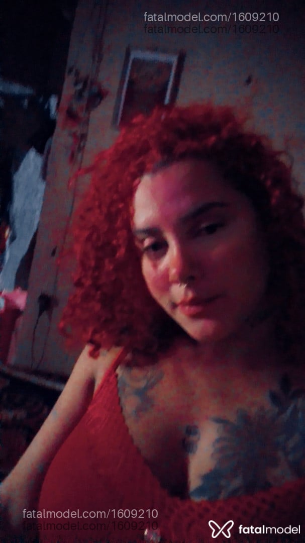 Acompanhante mulher morena (o) de olhos castanhos em Ourinhos Acompanhante mulher morena (o) de olhos castanhos em Ourinhos - Agnes
